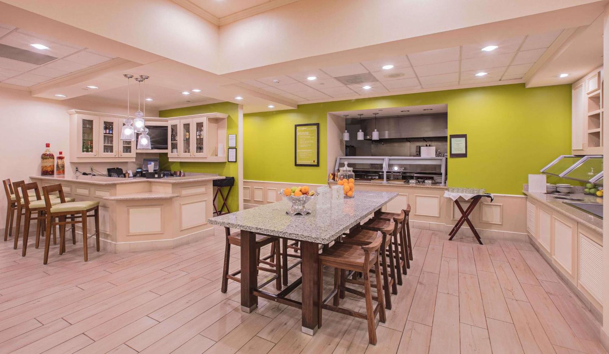 Hilton Garden Inn Des Moines/Urbandale Экстерьер фото